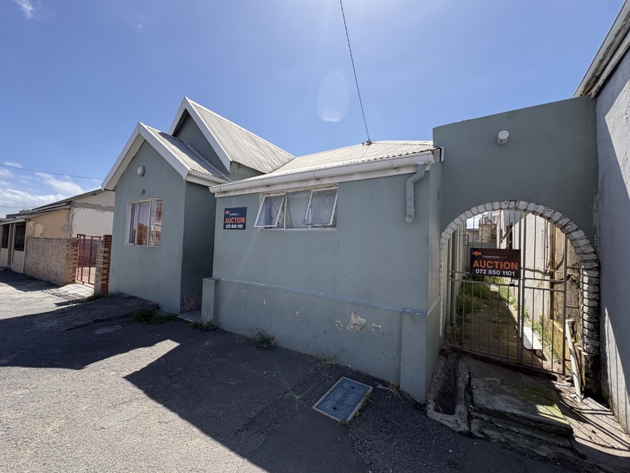 12 Bedroom Property for Sale in Quigney Eastern Cape